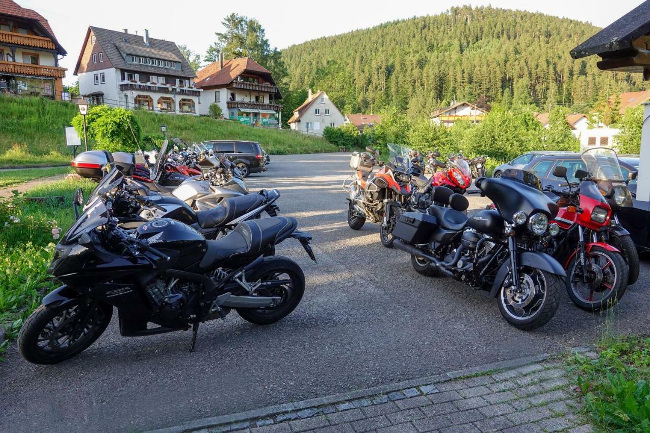Enz Residenz Hotel Enzklosterle Exterior photo